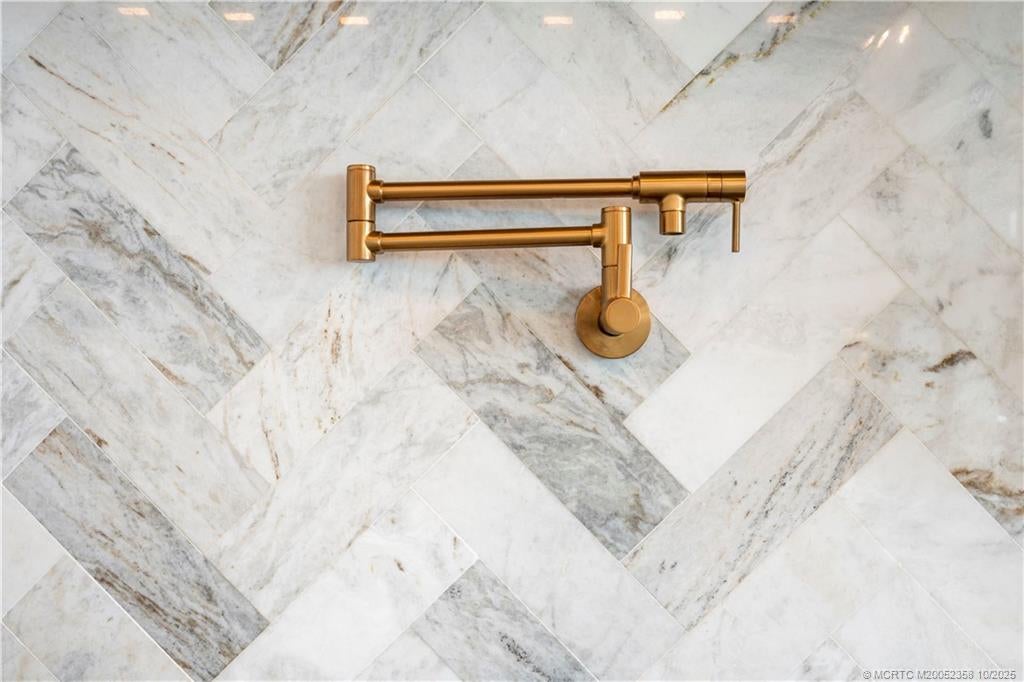 Jensen Beach, Florida, 34957, United States, 4 Bedrooms Bedrooms, ,5 BathroomsBathrooms,Residential,Active,1954333