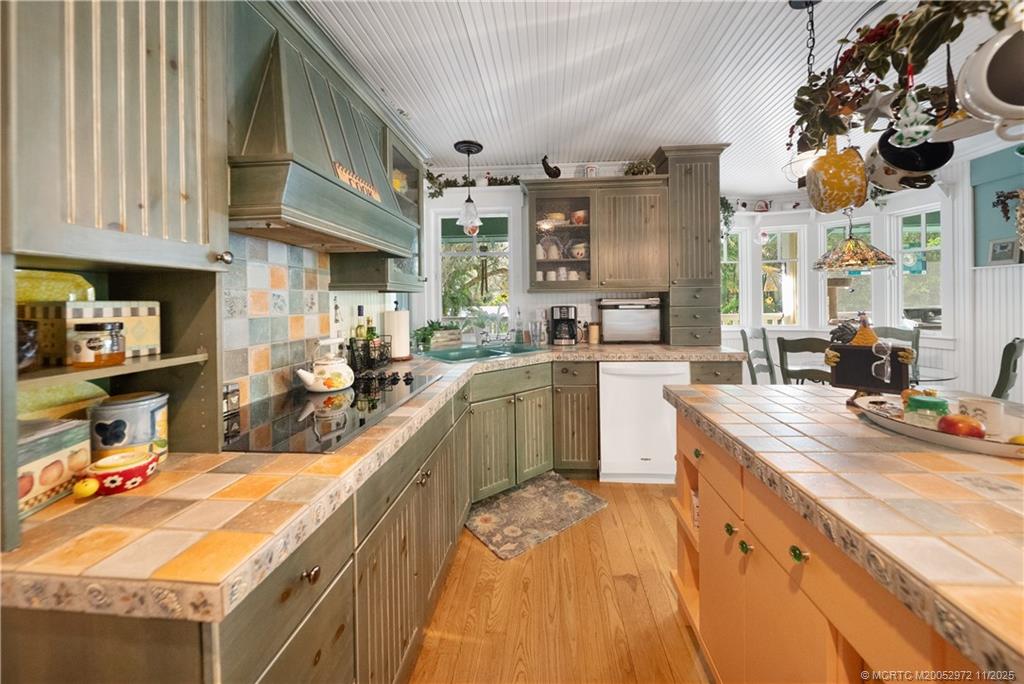 Stuart, Florida, 34996, United States, 4 Bedrooms Bedrooms, ,3 BathroomsBathrooms,Residential,Active,1988486