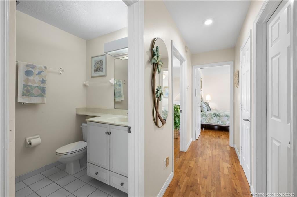 Jensen Beach, Florida, 34957, United States, 2 Bedrooms Bedrooms, ,3 BathroomsBathrooms,Residential,Active,1936446