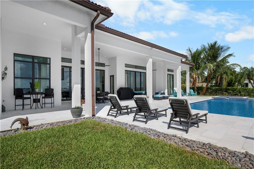 Jensen Beach, Florida, 34957, United States, 4 Bedrooms Bedrooms, ,5 BathroomsBathrooms,Residential,Active,1954333