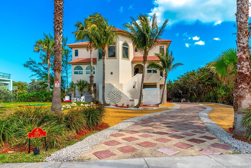 Stuart, Florida, 34996, United States, 9 Bedrooms Bedrooms, ,6 BathroomsBathrooms,Residential,Active,1707128