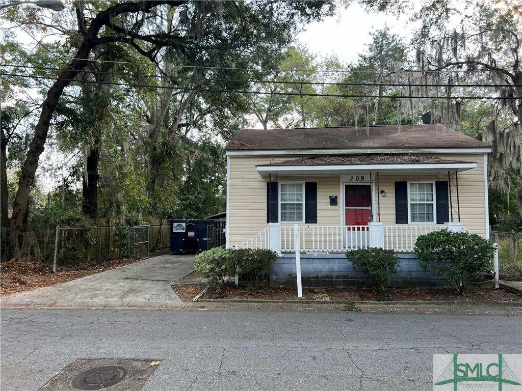 209 W 56TH ST, SAVANNAH, GA 31405, photo 1 of 25