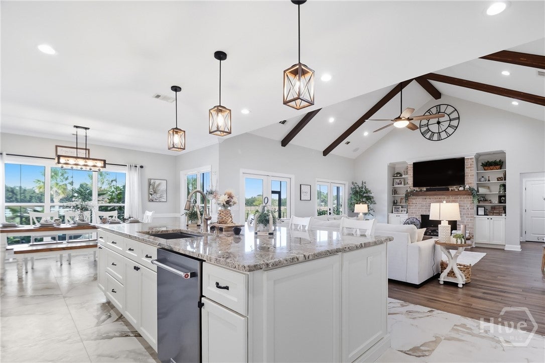 Midway, Georgia, 31320, United States, 5 Bedrooms Bedrooms, ,3 BathroomsBathrooms,Residential,Active,1959970