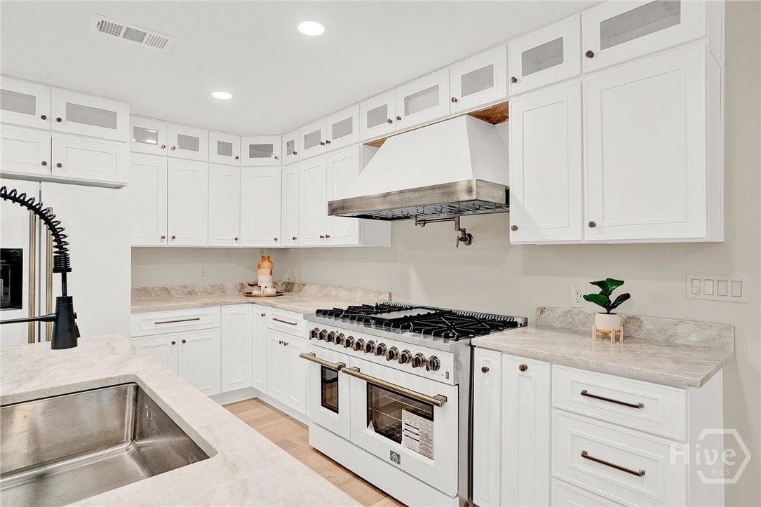 Savannah, Georgia, 31411, United States, 3 Bedrooms Bedrooms, ,3 BathroomsBathrooms,Residential,Active,1904169
