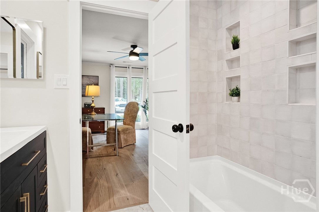 Savannah, Georgia, 31411, United States, 3 Bedrooms Bedrooms, ,3 BathroomsBathrooms,Residential,Active,1904169