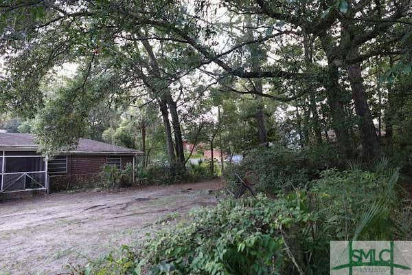 635 W VICTORY DR, SAVANNAH, GA 31405, photo 3 of 6