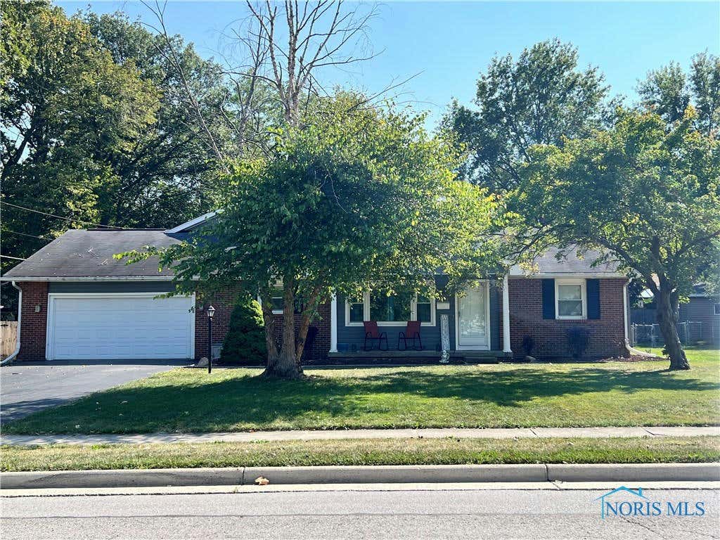 1831 QUEENSWOOD DR, FINDLAY, OH 45840, photo 1 of 29