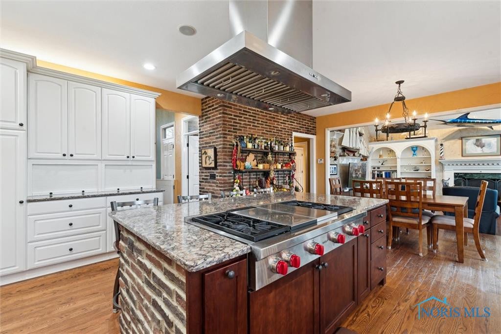 Monclova, Ohio, 43542, United States, 5 Bedrooms Bedrooms, ,4 BathroomsBathrooms,Residential,Active,1799406