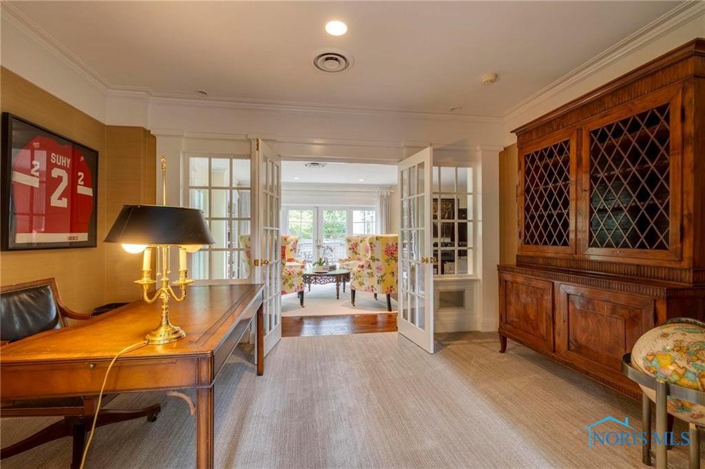 Ottawa Hills, Ohio, 43615, United States, 5 Bedrooms Bedrooms, ,6 BathroomsBathrooms,Residential,Active,1871820