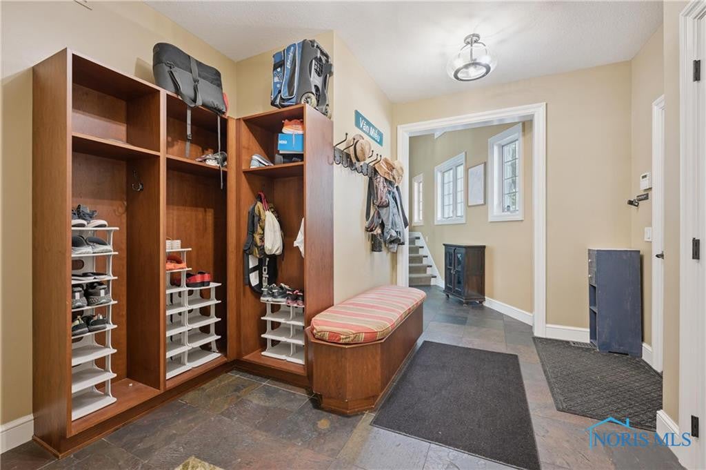 Toledo, Ohio, 43623, United States, 4 Bedrooms Bedrooms, ,8 BathroomsBathrooms,Residential,Active,1933872