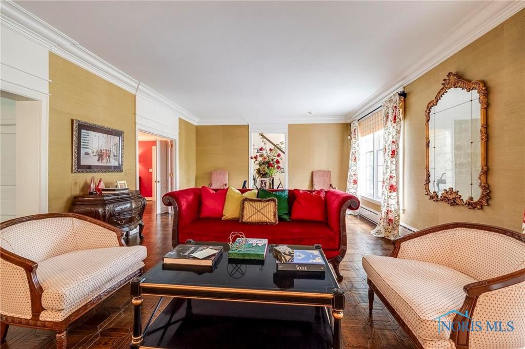 Ottawa Hills, Ohio, 43615, United States, 5 Bedrooms Bedrooms, ,6 BathroomsBathrooms,Residential,Active,1871820