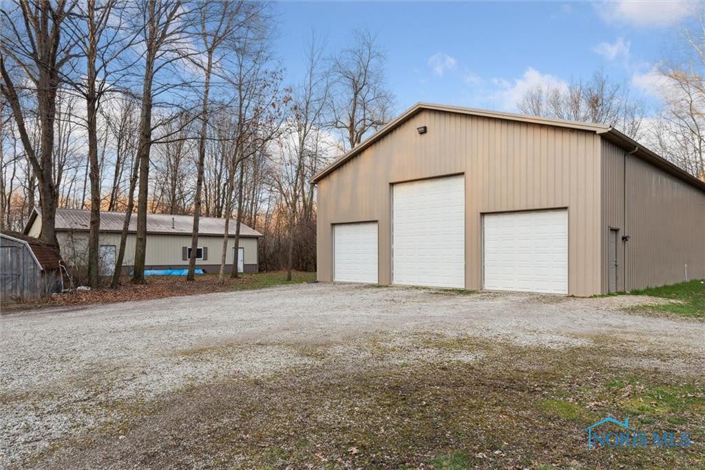 Monclova, Ohio, 43542, United States, 5 Bedrooms Bedrooms, ,4 BathroomsBathrooms,Residential,Active,1799406