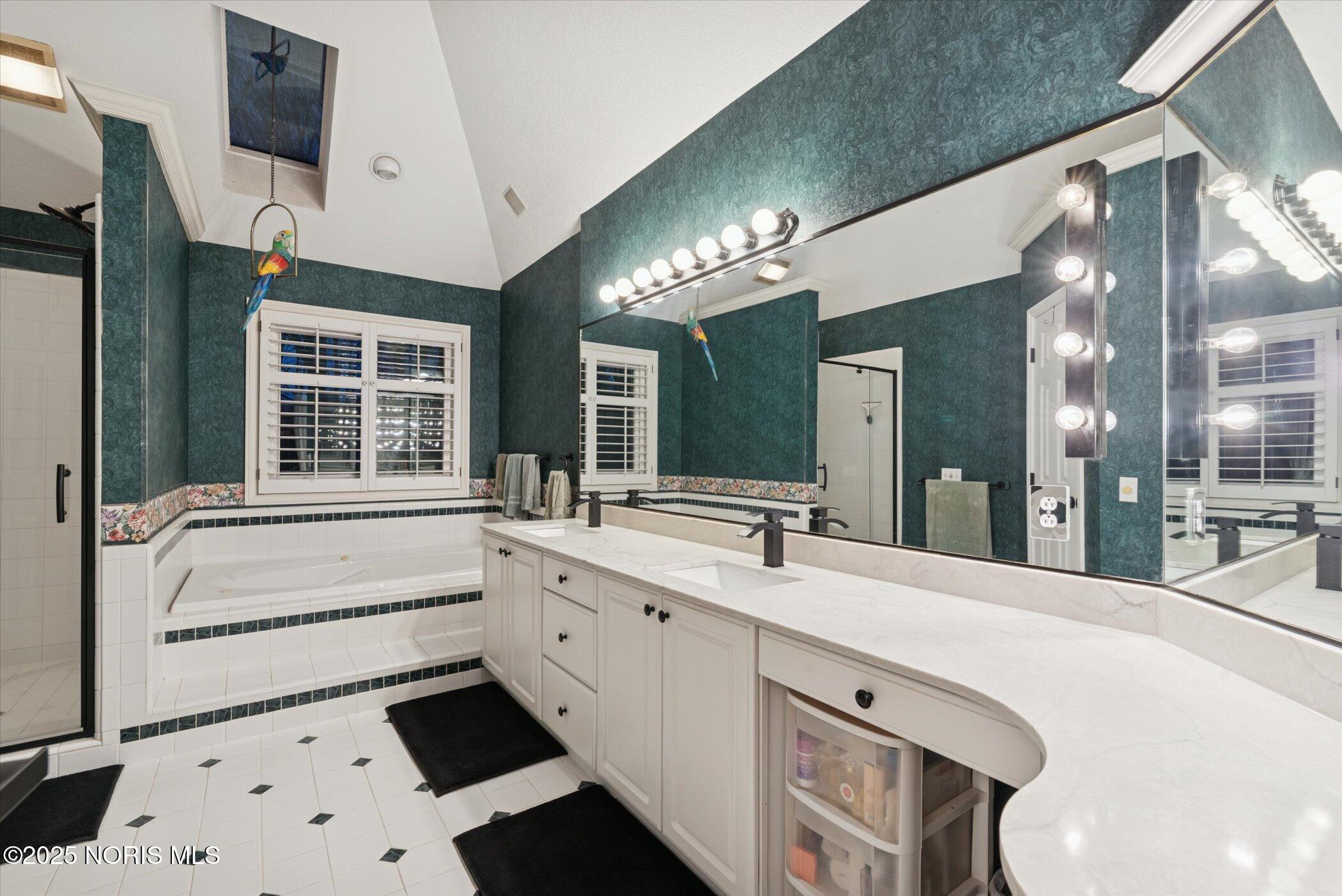 Monclova, Ohio, 43542, United States, 5 Bedrooms Bedrooms, ,4 BathroomsBathrooms,Residential,Active,1799406