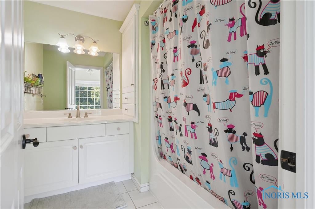 Toledo, Ohio, 43623, United States, 4 Bedrooms Bedrooms, ,8 BathroomsBathrooms,Residential,Active,1933872