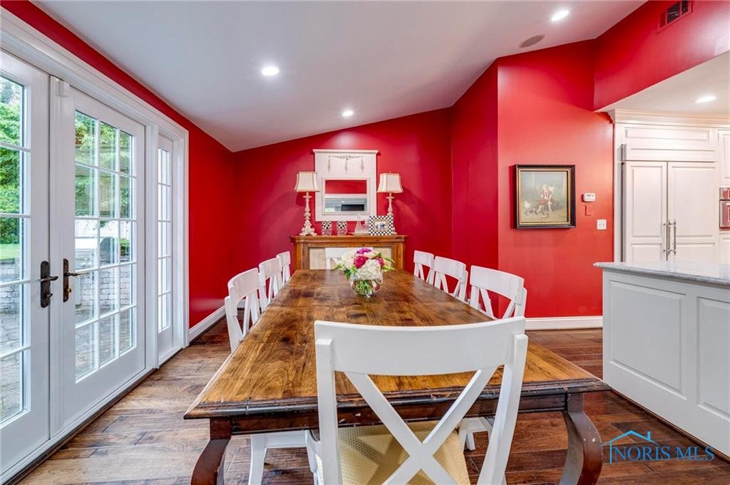 Ottawa Hills, Ohio, 43615, United States, 5 Bedrooms Bedrooms, ,6 BathroomsBathrooms,Residential,Active,1871820