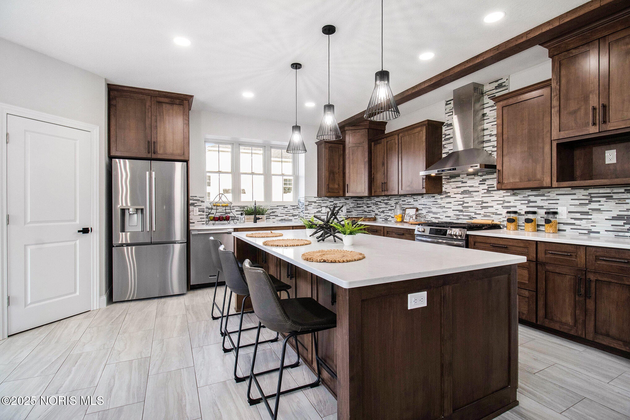 Perrysburg, Ohio, 43551, United States, 6 Bedrooms Bedrooms, ,6 BathroomsBathrooms,Residential,Active,1992267