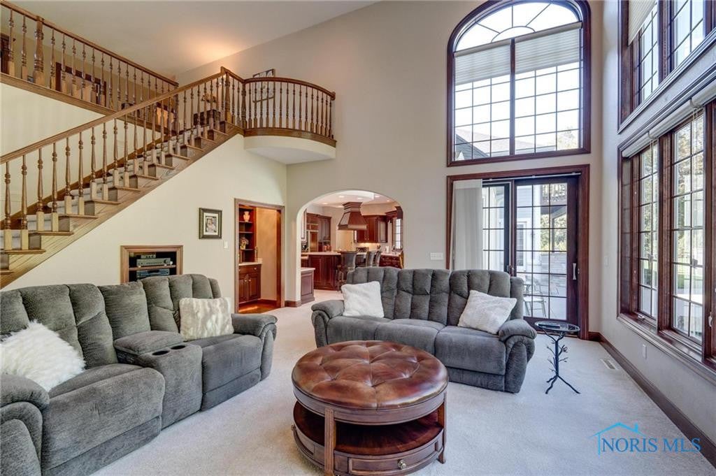 Maumee, Ohio, 43537, United States, 5 Bedrooms Bedrooms, ,8 BathroomsBathrooms,Residential,Active,1954319