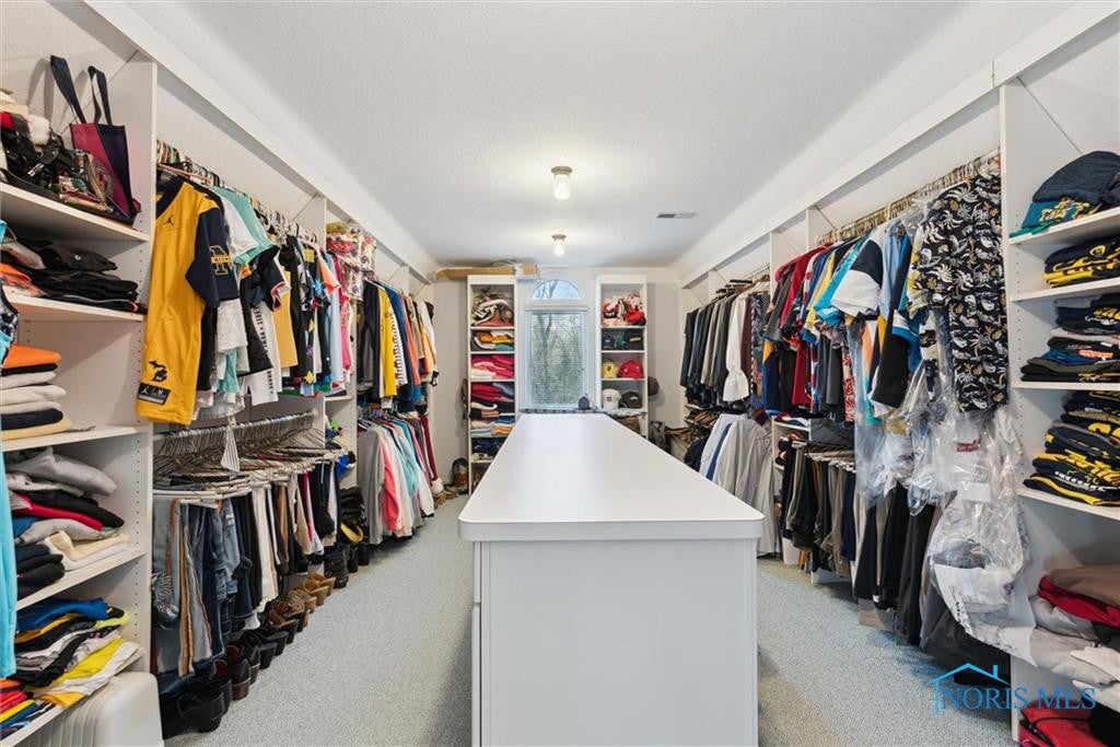 Monclova, Ohio, 43542, United States, 5 Bedrooms Bedrooms, ,4 BathroomsBathrooms,Residential,Active,1799406