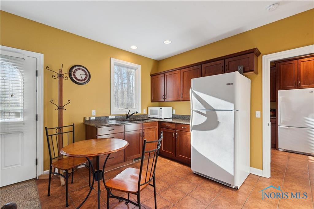 Monclova, Ohio, 43542, United States, 5 Bedrooms Bedrooms, ,4 BathroomsBathrooms,Residential,Active,1799406