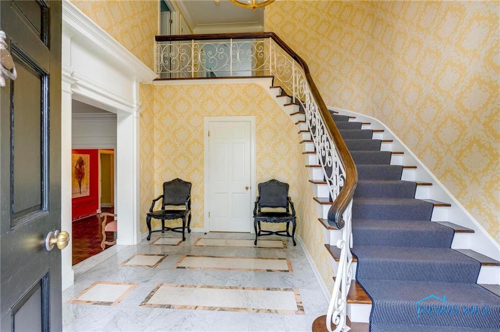 Ottawa Hills, Ohio, 43615, United States, 5 Bedrooms Bedrooms, ,6 BathroomsBathrooms,Residential,Active,1871820