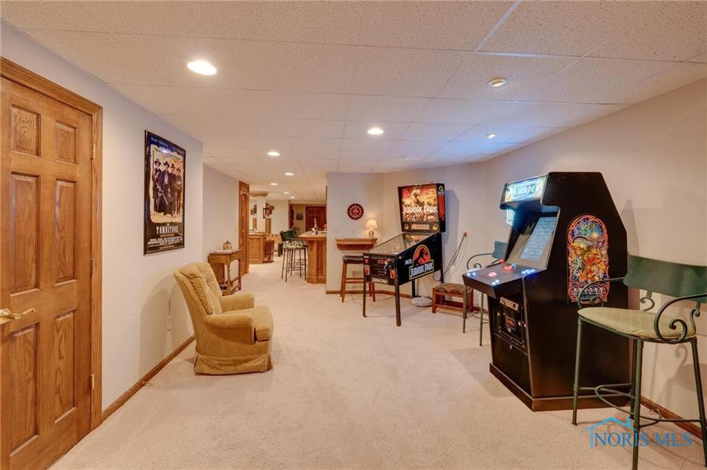 Maumee, Ohio, 43537, United States, 5 Bedrooms Bedrooms, ,8 BathroomsBathrooms,Residential,Active,1954319