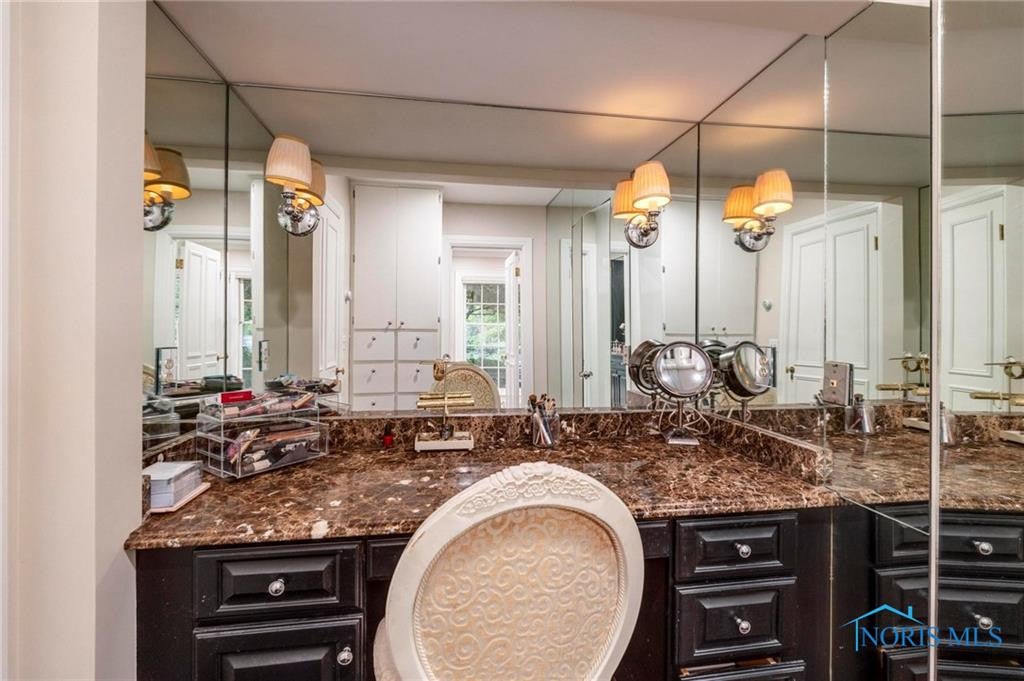 Ottawa Hills, Ohio, 43615, United States, 5 Bedrooms Bedrooms, ,6 BathroomsBathrooms,Residential,Active,1871820