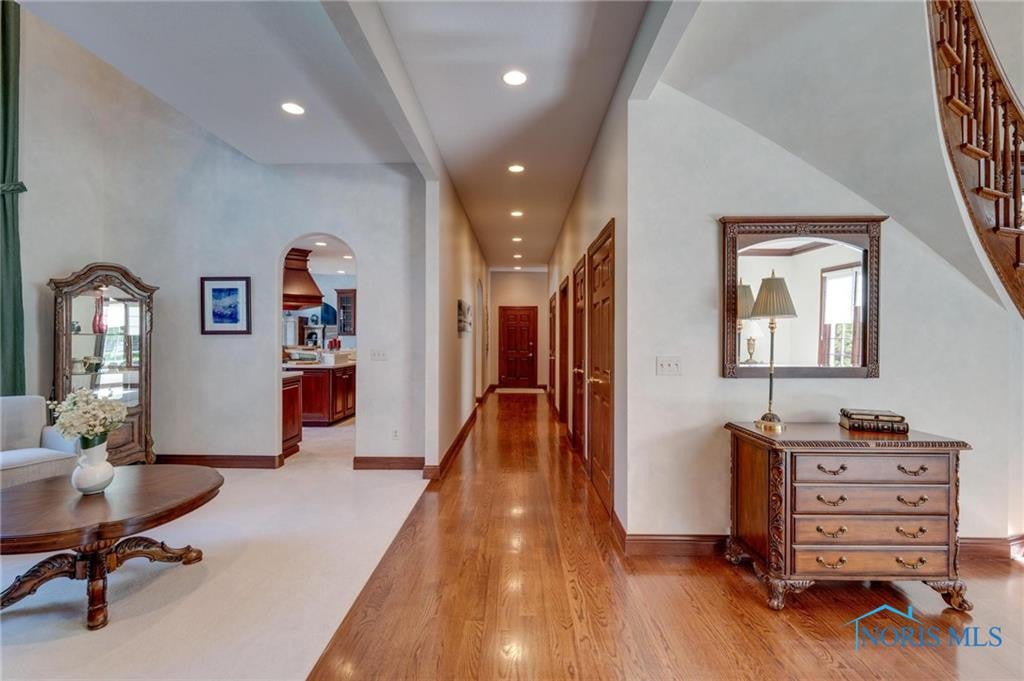 Maumee, Ohio, 43537, United States, 5 Bedrooms Bedrooms, ,8 BathroomsBathrooms,Residential,Active,1954319