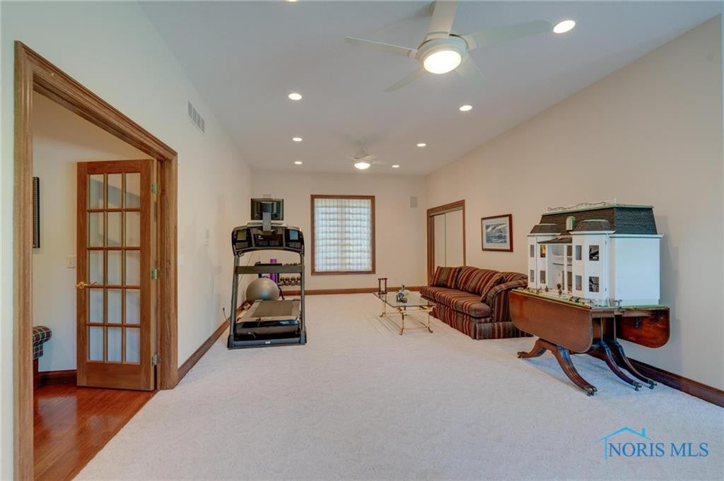 Maumee, Ohio, 43537, United States, 5 Bedrooms Bedrooms, ,8 BathroomsBathrooms,Residential,Active,1954319