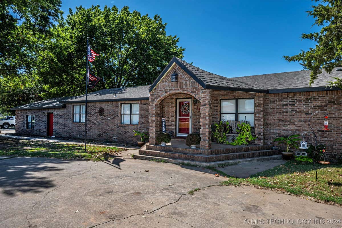 1202 N PINE ST, WAURIKA, OK 73573, photo 1 of 45