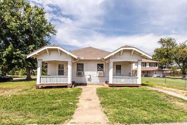 200 N OSAGE ST, PONCA CITY, OK 74601 - Image 1