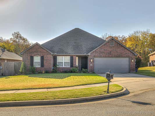 111 E ELMIRA PL, BROKEN ARROW, OK 74012 - Image 1