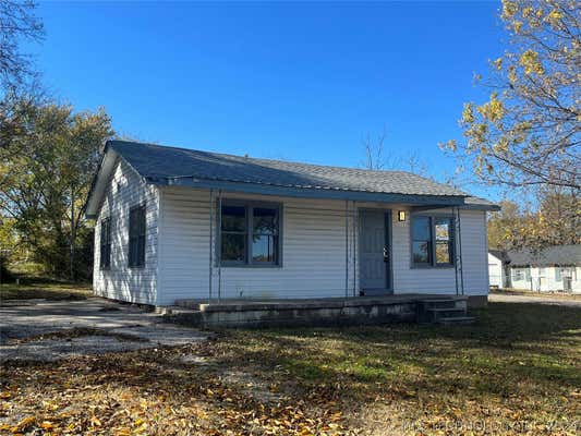 325 N EAST ST, KONAWA, OK 74849 - Image 1