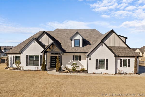 8202 N 150TH EAST AVE, OWASSO, OK 74055 - Image 0763e5ea1d674b87f6710534c7c01dfd306ca0d1