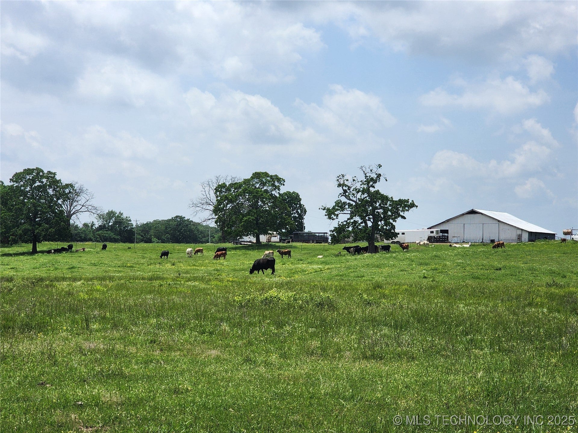 Talihina, Oklahoma, 74571, United States, ,2 BathroomsBathrooms,Residential,Active,1820338