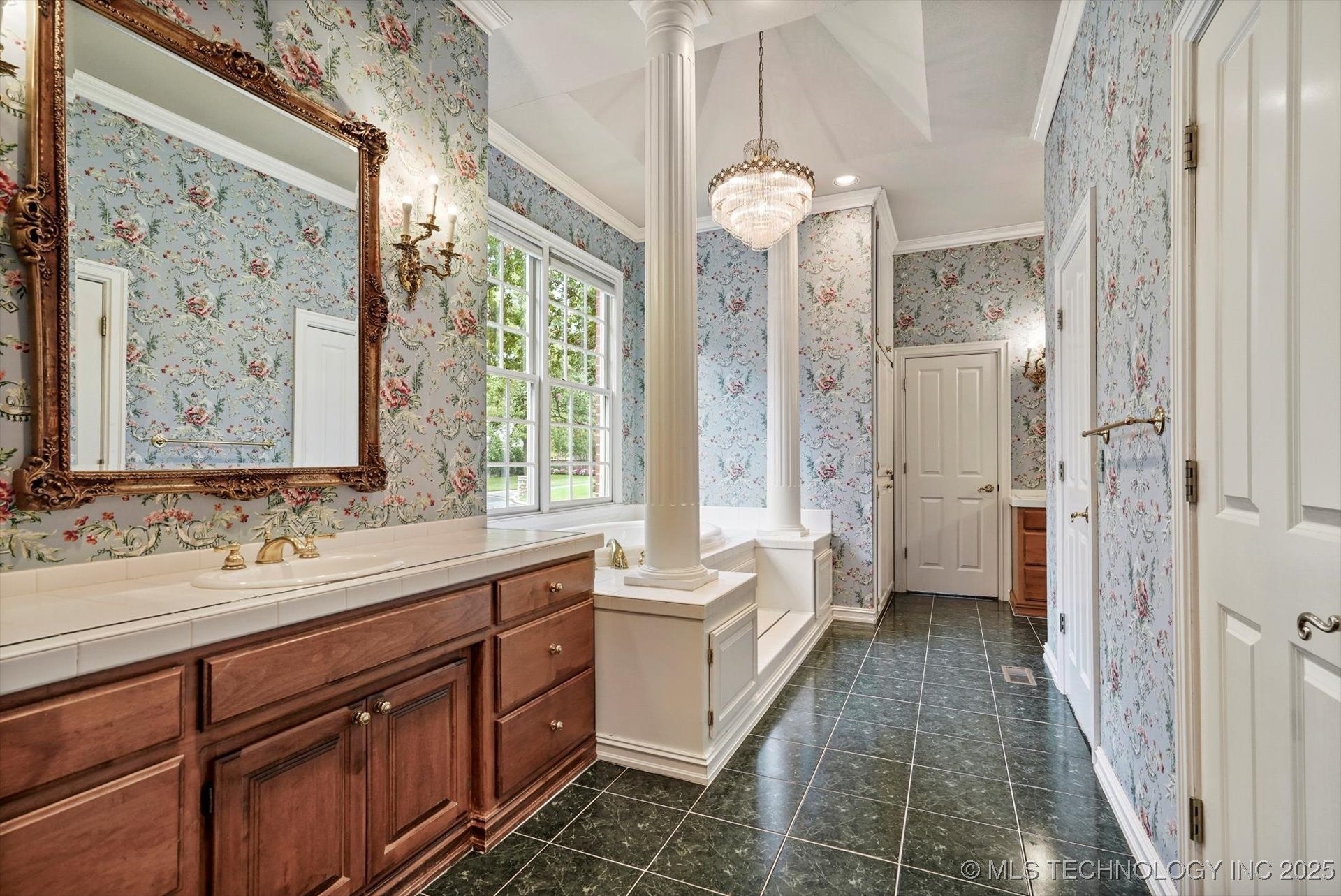 Tulsa, Oklahoma, 74137, United States, 5 Bedrooms Bedrooms, ,7 BathroomsBathrooms,Residential,Active,1954031