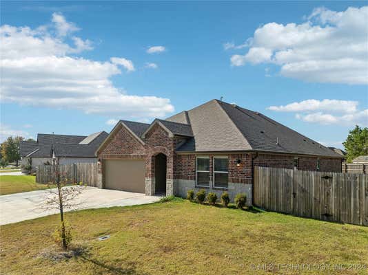 8327 VINTAGE TRACE DR, CLAREMORE, OK 74019 - Image 1