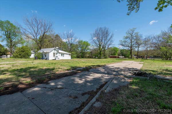 822 S CHOCTAW AVE, BARTLESVILLE, OK 74003 - Image 1