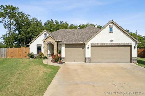 25110 SHADE TREE PL, CLAREMORE, OK 74019 - Image 1