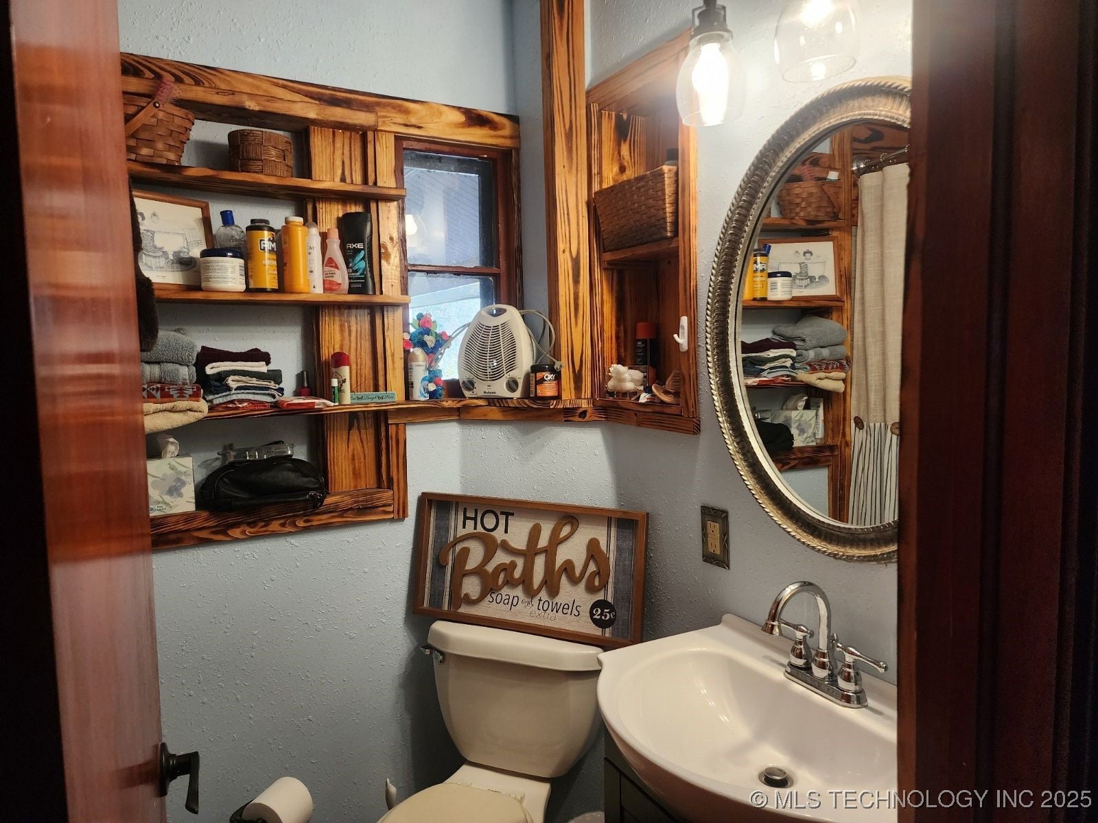 Talihina, Oklahoma, 74571, United States, ,2 BathroomsBathrooms,Residential,Active,1820338