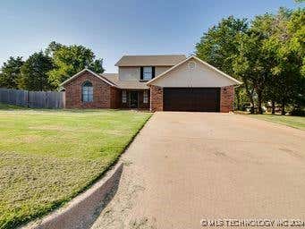 201 E PARK PLAZA DR, STROUD, OK 74079 - Image 1