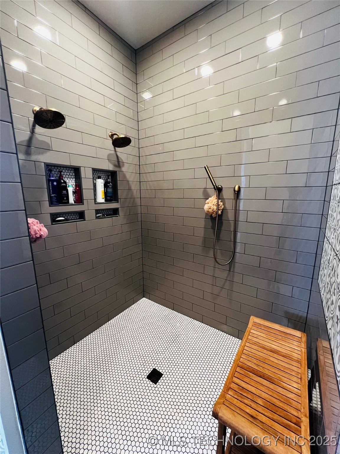 Muskogee, Oklahoma, 74403, United States, 4 Bedrooms Bedrooms, ,6 BathroomsBathrooms,Residential,Active,1945479