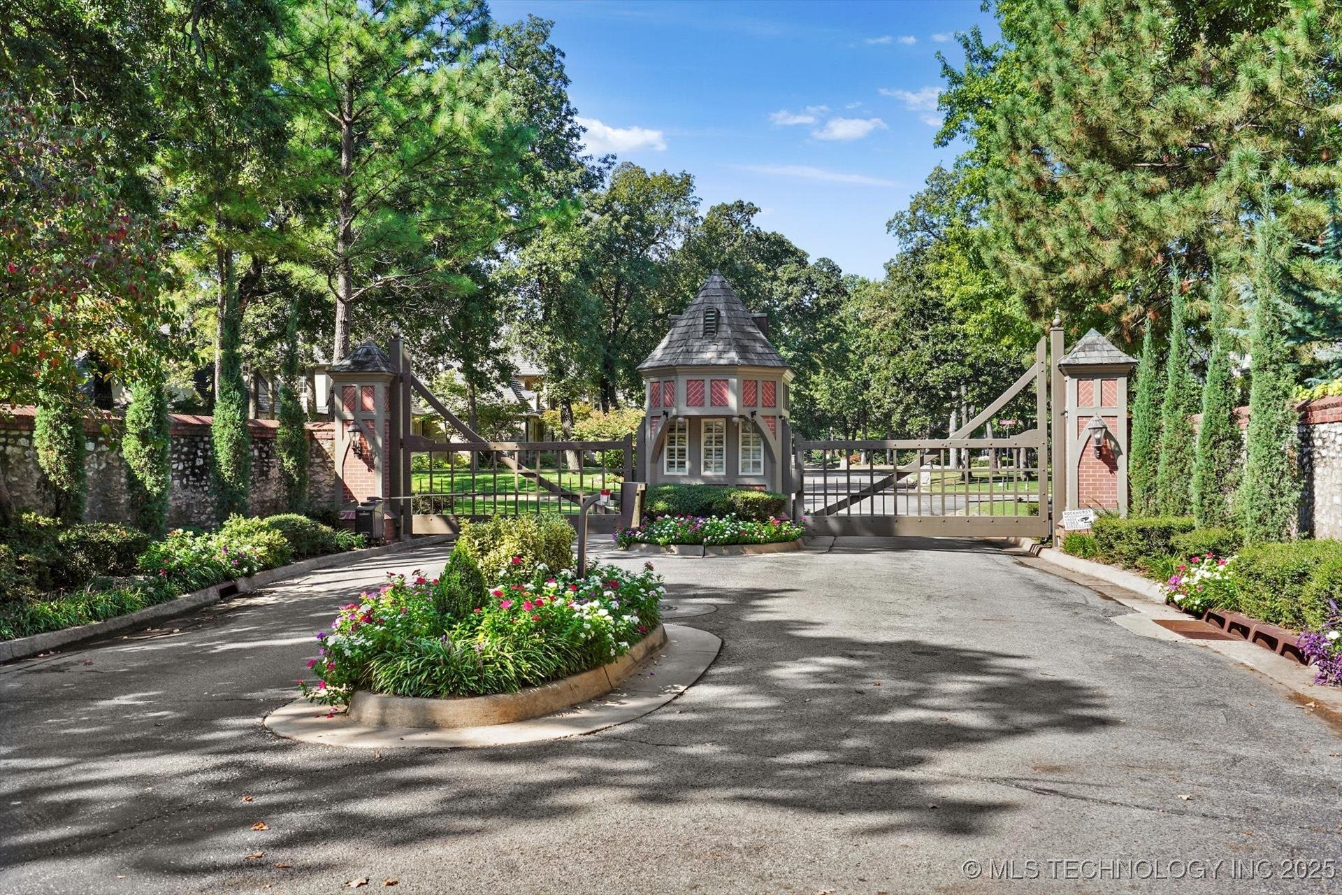 Tulsa, Oklahoma, 74137, United States, 5 Bedrooms Bedrooms, ,7 BathroomsBathrooms,Residential,Active,1954031