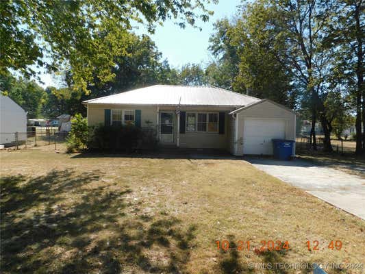 1004 SE 9TH ST, WAGONER, OK 74467 - Image 1