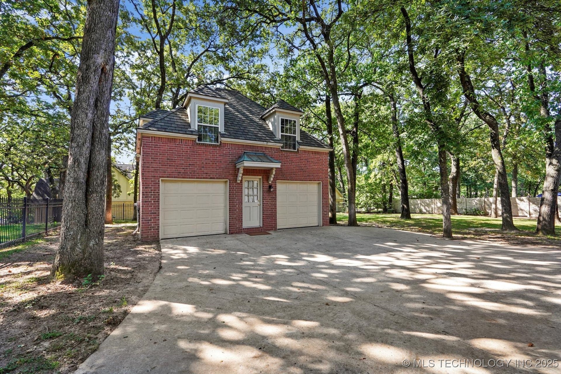 Tulsa, Oklahoma, 74137, United States, 5 Bedrooms Bedrooms, ,7 BathroomsBathrooms,Residential,Active,1954031