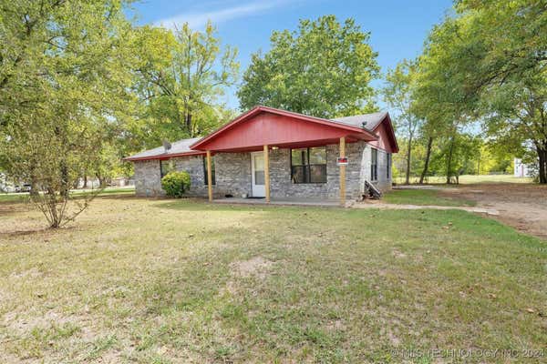 805 W 1ST ST, HUGO, OK 74743, photo 3 of 27