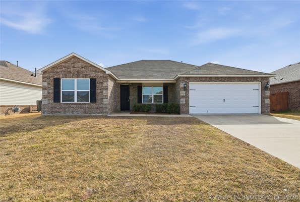 1219 E QUINCY ST, BROKEN ARROW, OK 74012, photo 1 of 31