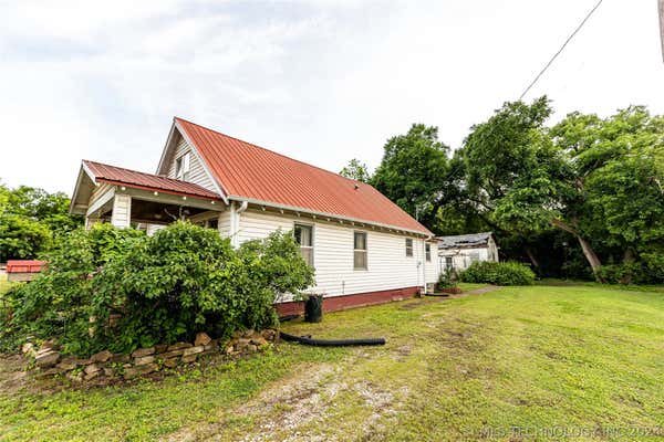 707 KANSAS ST, PAWNEE, OK 74058, photo 3 of 23