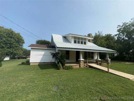 1221 S 3RD ST, STILWELL, OK 74960 - Image 1