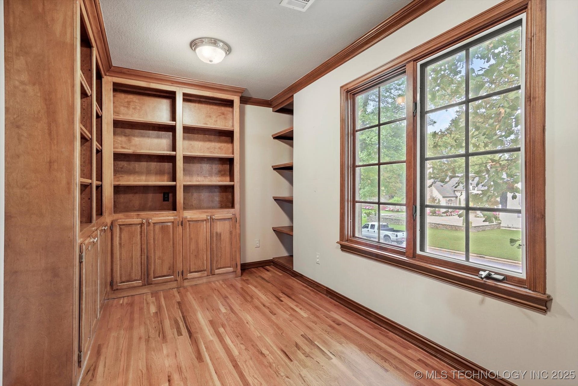 Tulsa, Oklahoma, 74137, United States, 5 Bedrooms Bedrooms, ,7 BathroomsBathrooms,Residential,Active,1954031