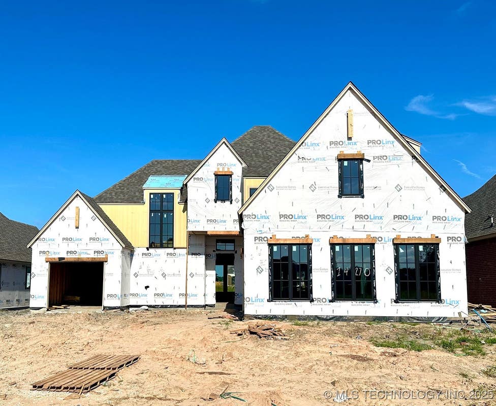 14270 S Evanston Ave  